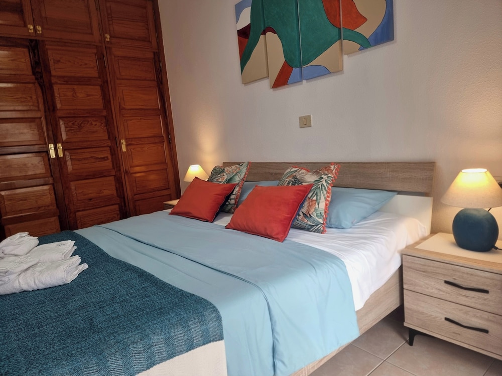 Arkadia 2 Guests - Pool - Balcony - Beach 12min