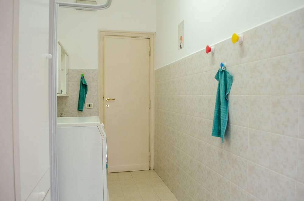 Kamchu Apartments Room With Balcony Piazza Bologna — Rome photo 5