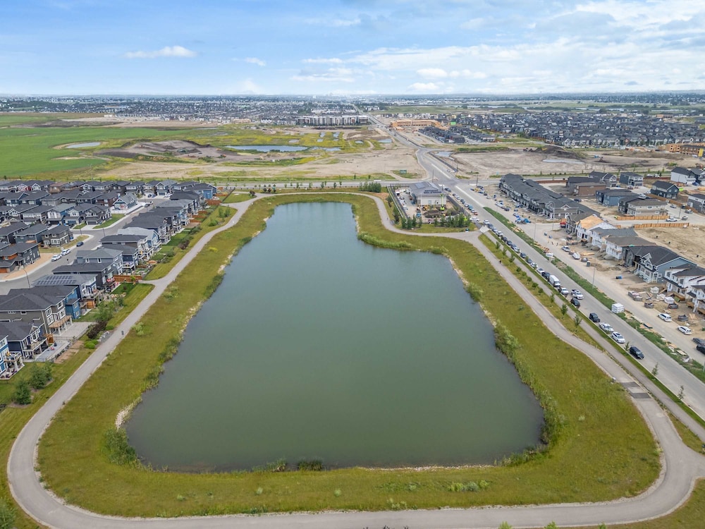 The Belmont Luxury NEW Home Free Indoorparking