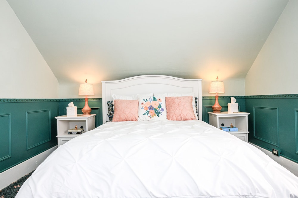 Stone Chalet B&B Inn and Event Center
