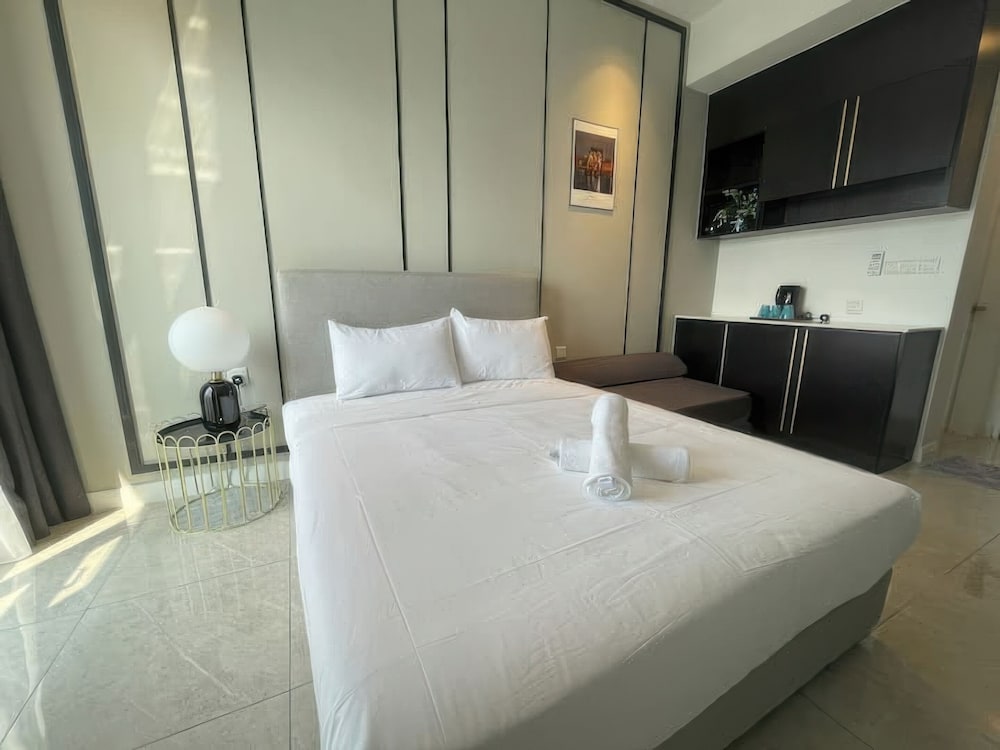 Axon Residence by Emily in Town