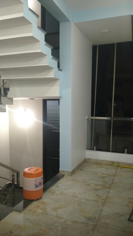 Shreeram guest house