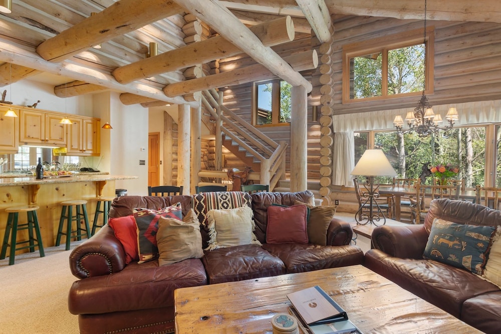 Pine Inn at Trail's End Lodge - Three Bedroom Residence with Spa #3 3 Condo