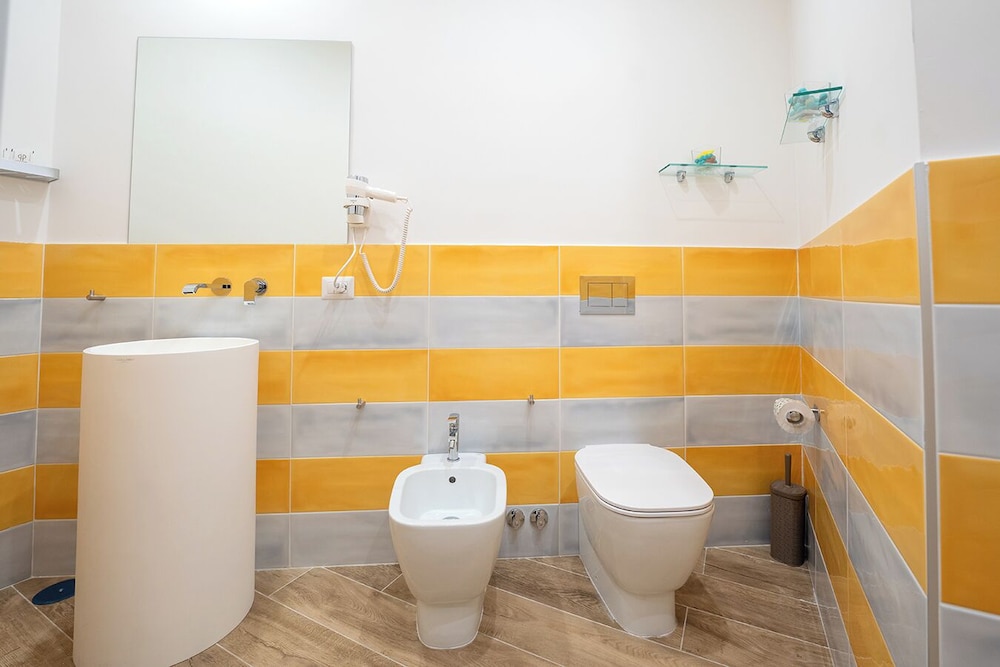 H. G. Boutique Toledo Napoli Centro by ClaPa Group Dislocated Hospitality