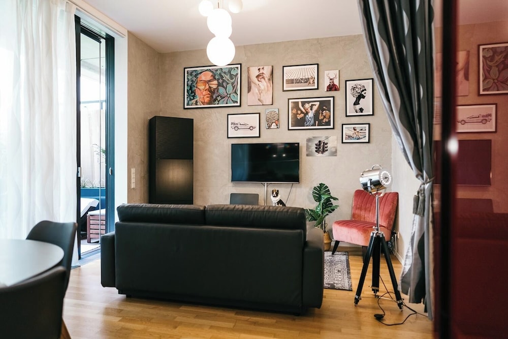 YoHome - Luxury Downtown Apartment