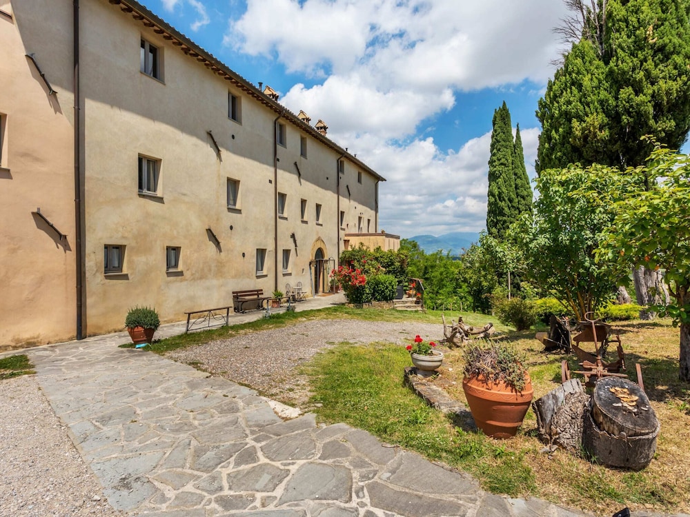 Rustic Holiday Home in Citta di Castello With Swimming Pool photo 4