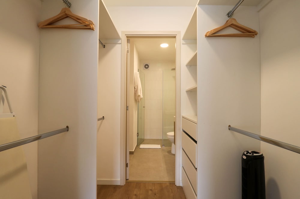 w Prestigious 2BR w Balcony Near Larcomar
