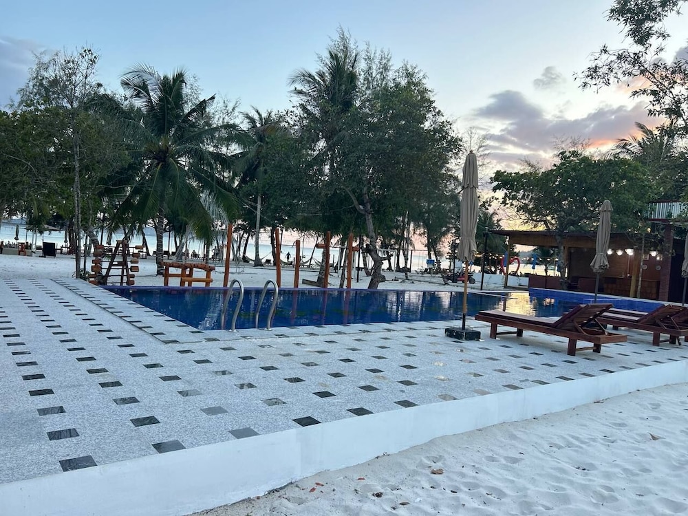 Royal C Beach Resort