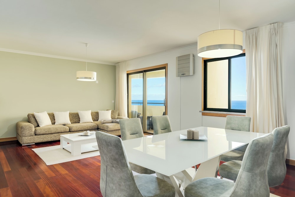 IVIS Home By HR Madeira