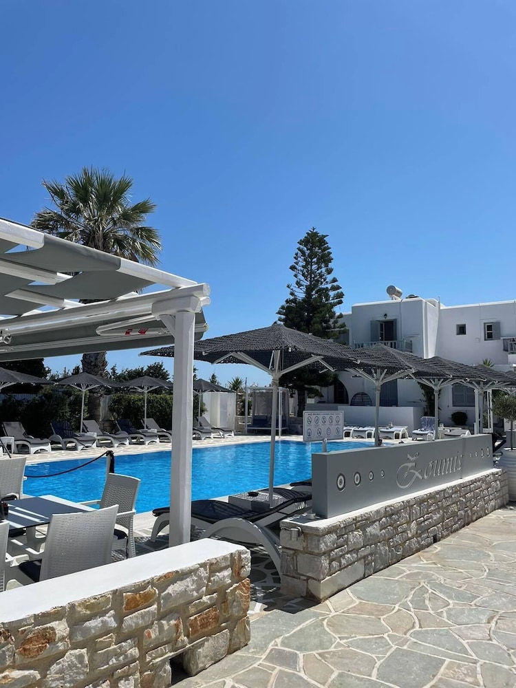 Zoumis Residence