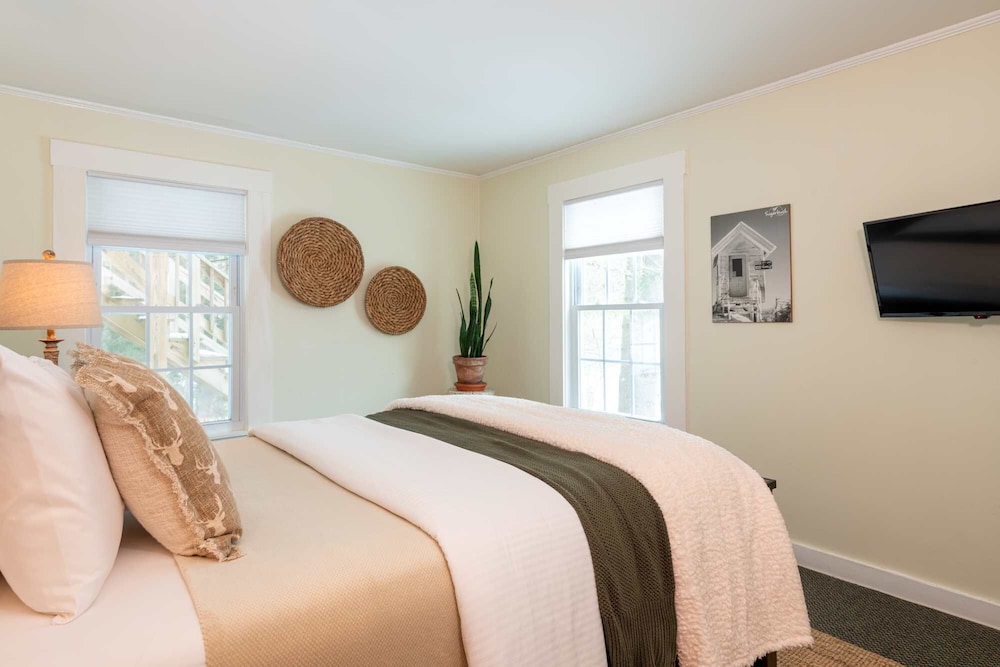 Tucker Hill Lodge