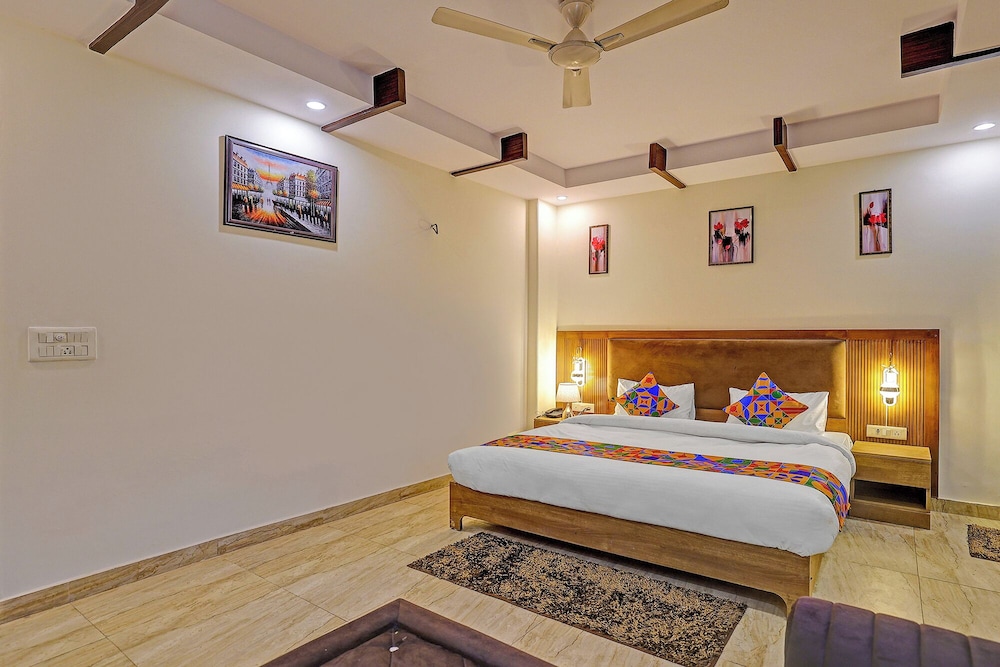 Fabhotel Orchid White Inn