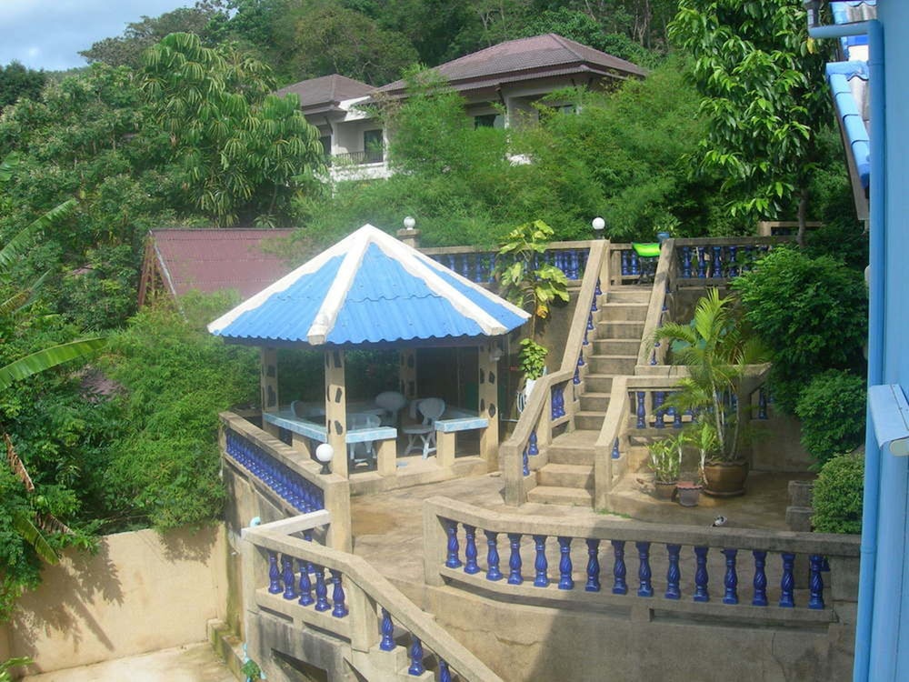 OYO 851 On Hill Residence Patong
