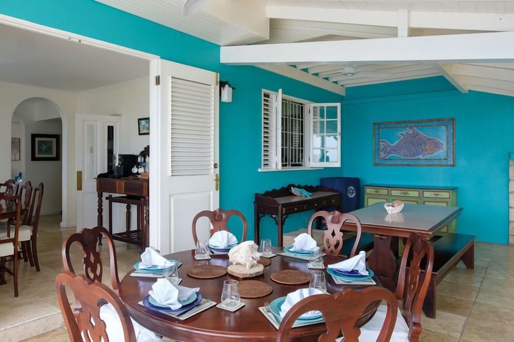 Scotch on the Rocks-Ocho Rios 5BR