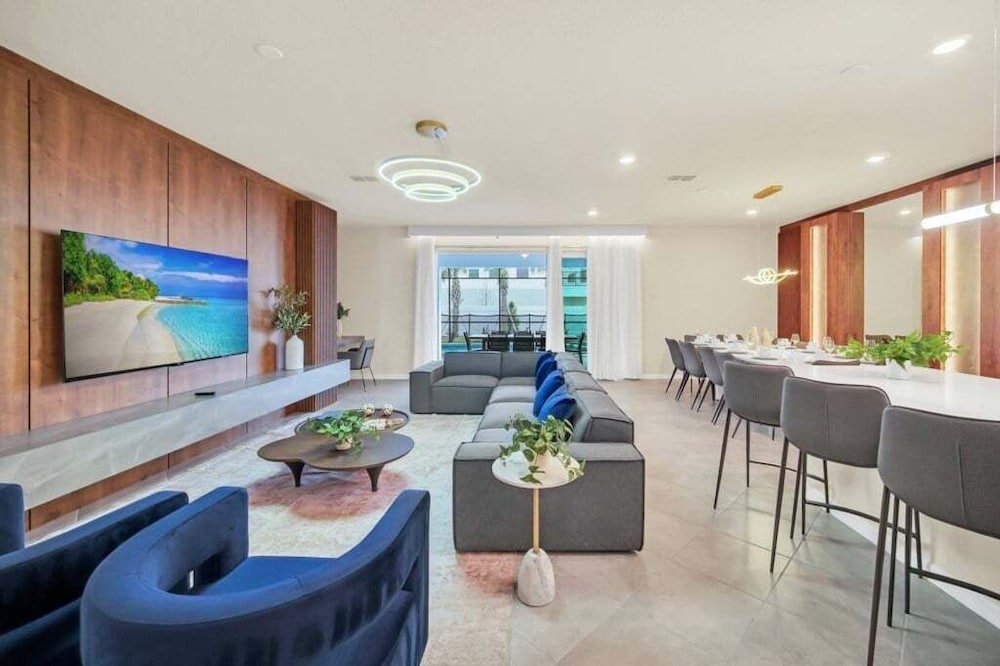 Everyone's Family Fun Home, Slides In Kids Rooms 10 Bedroom Villa