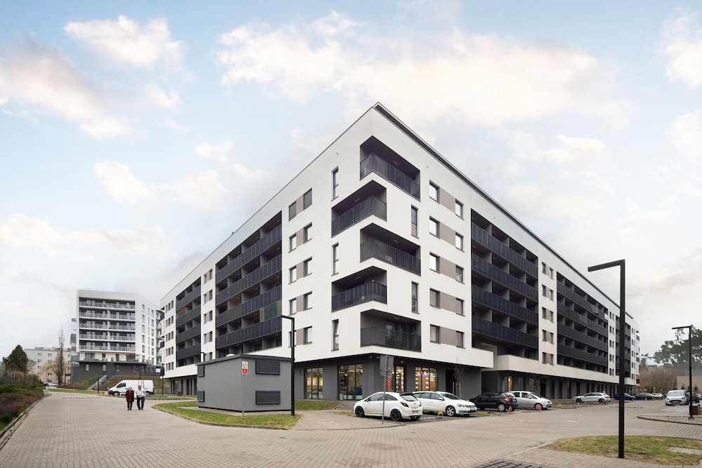 Apartment Manufaktura Łódź by Renters
