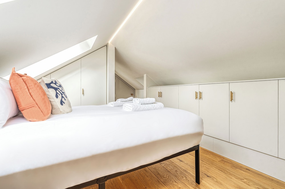 Luxury flats near Big Ben and London Eye