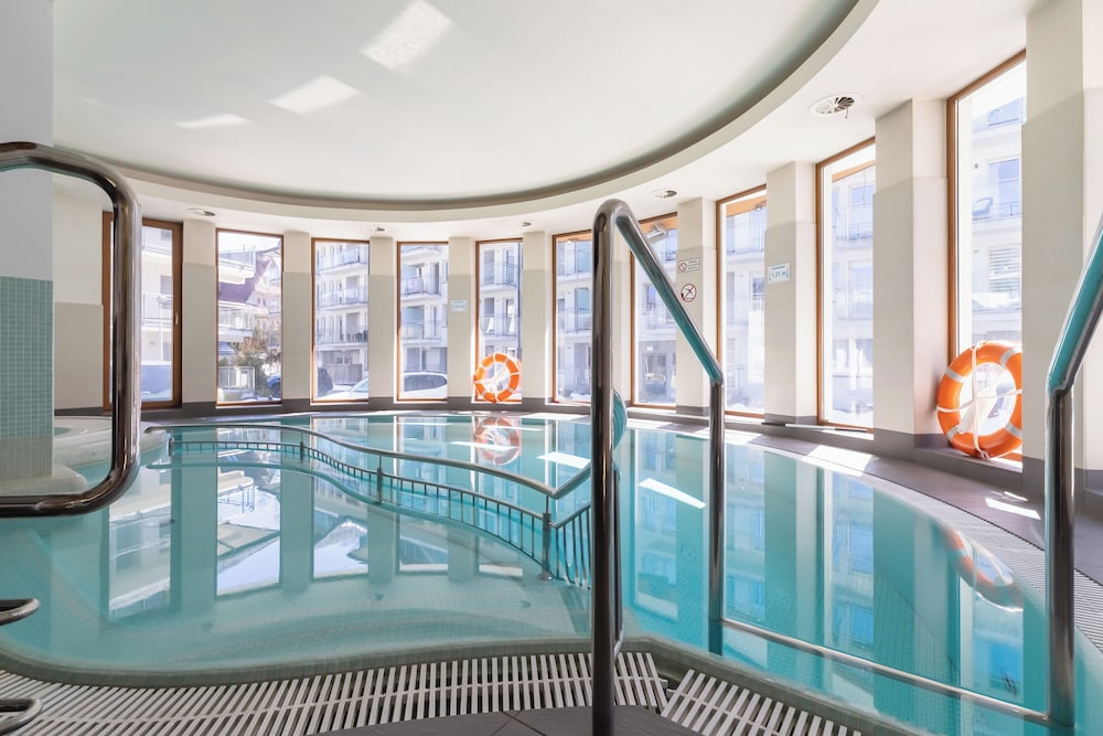 Apartment With Sauna and Pool by Renters