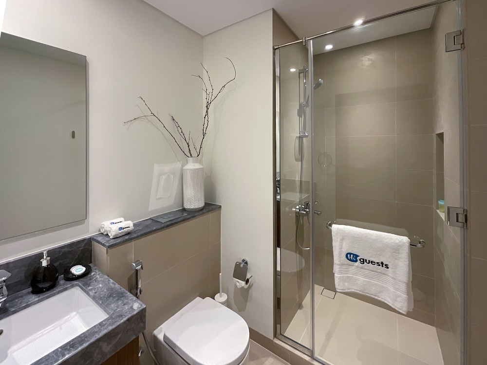 HiGuests - EMAAR 52-42