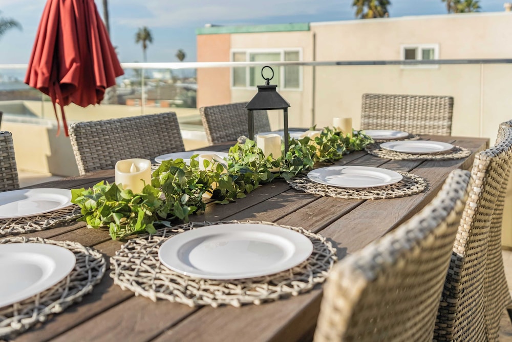 Windansea by Avantstay Private Rooftop Patio, 2 Blocks to Beach & Town