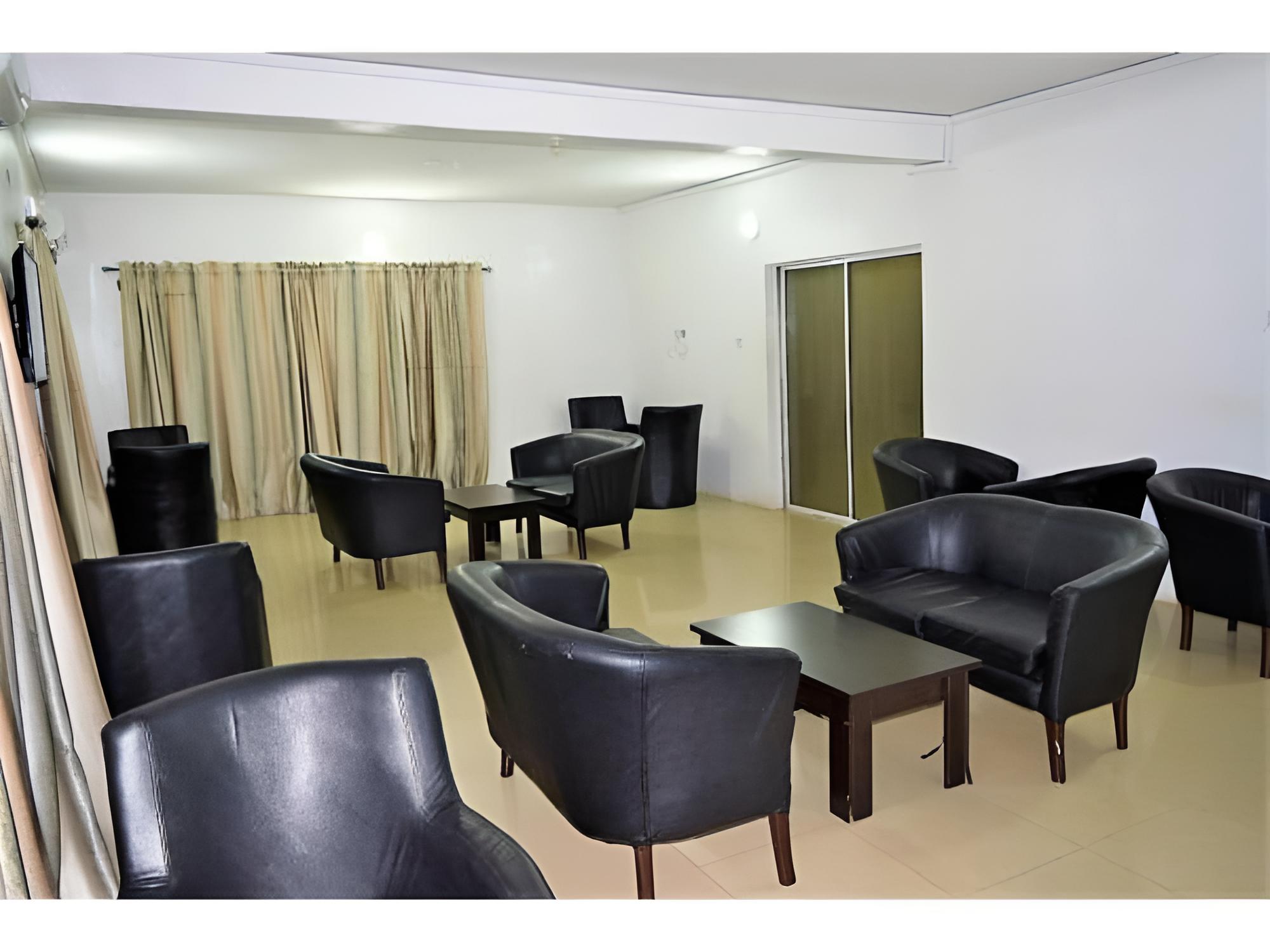 Whitebrook Suites and Bar