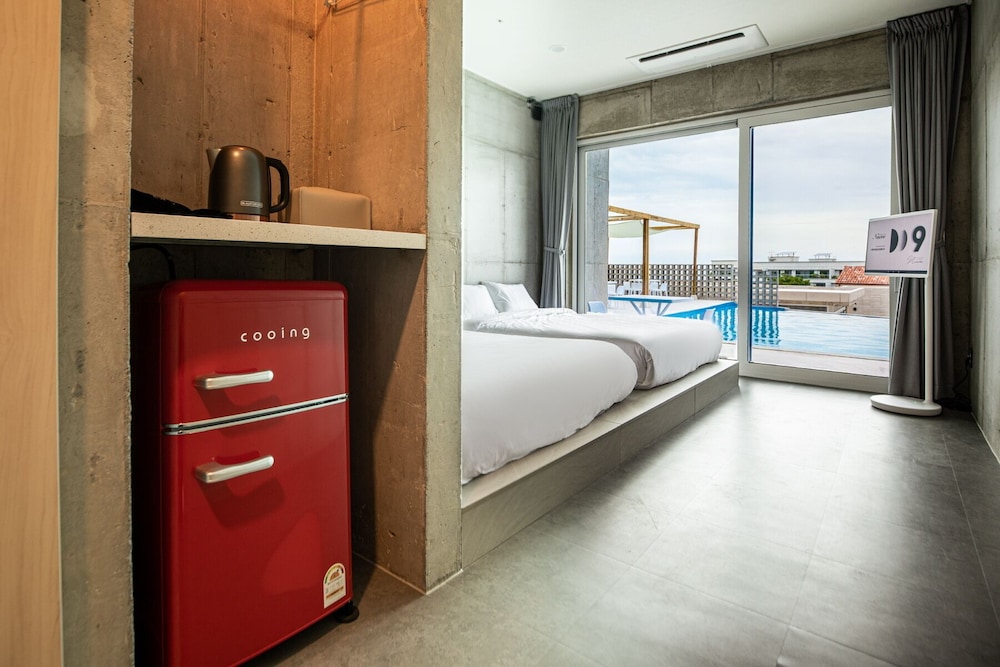 Nueve Poolvilla And Resort view 3