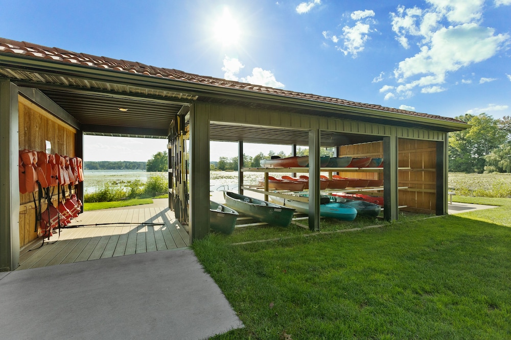 Edinboro Lake Resort Cabins
