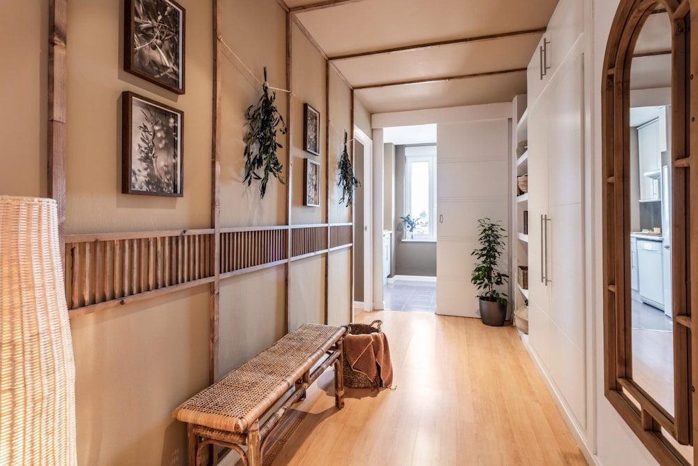 Triana - 1 Bedroom Apartment in Trafalgar