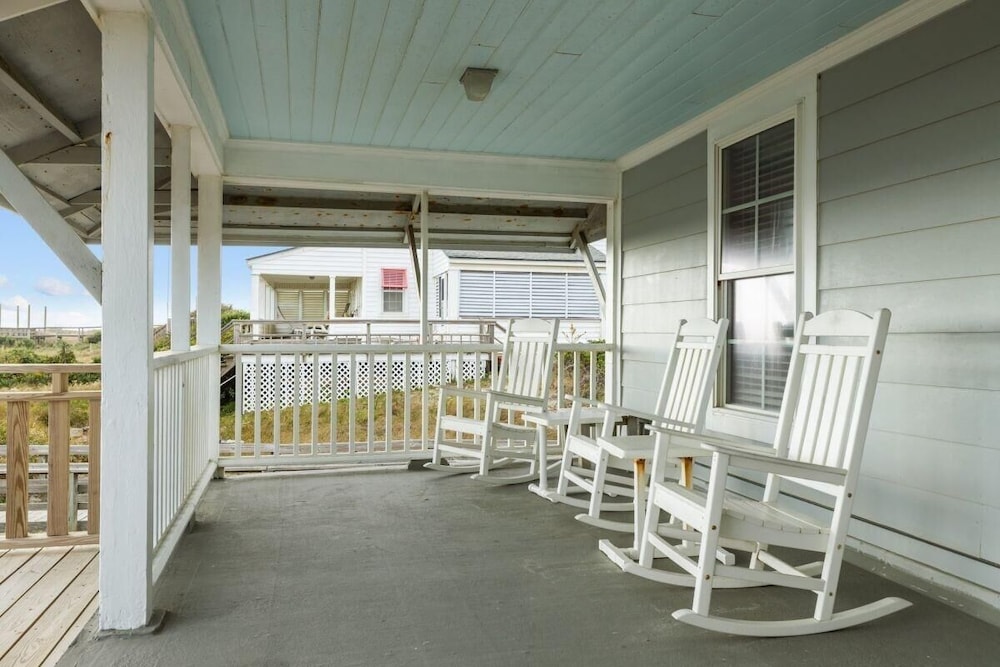 Sunset Shores 5 Bedroom Home