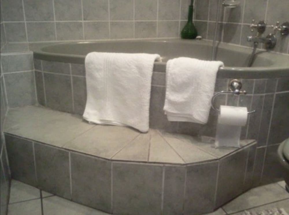 Photo 25