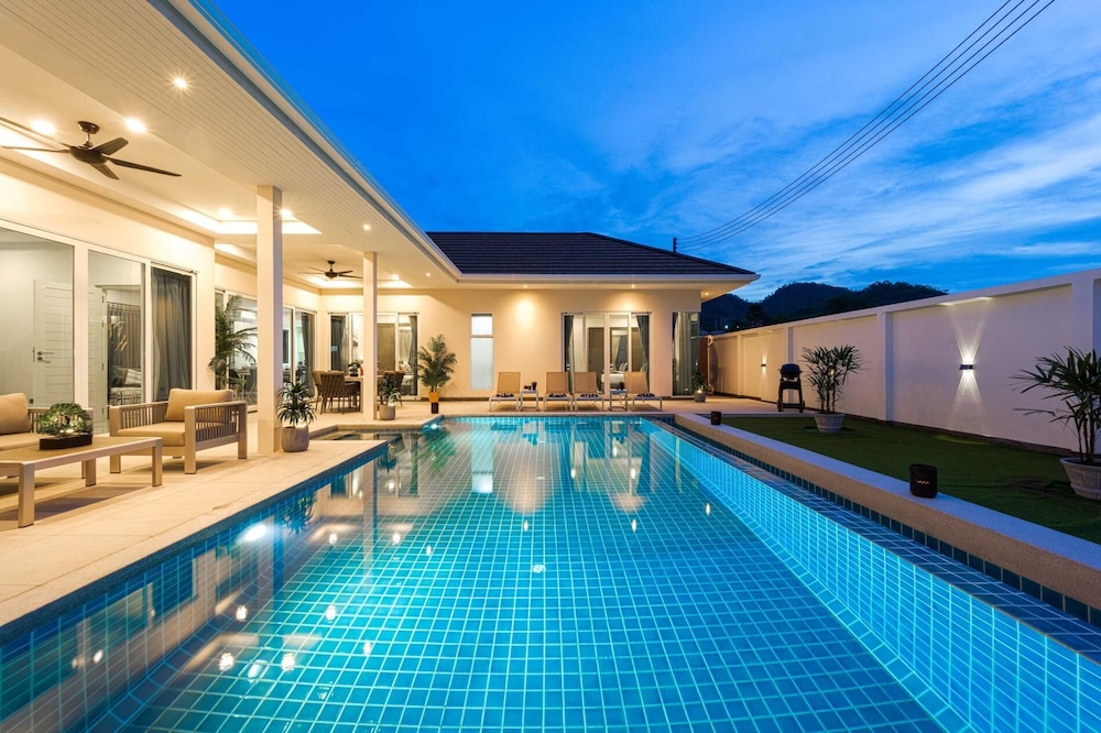 Modern Villa 3BR - Great Location KL3