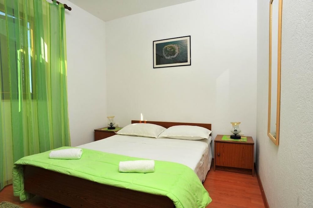 Apartments Lenka view 2