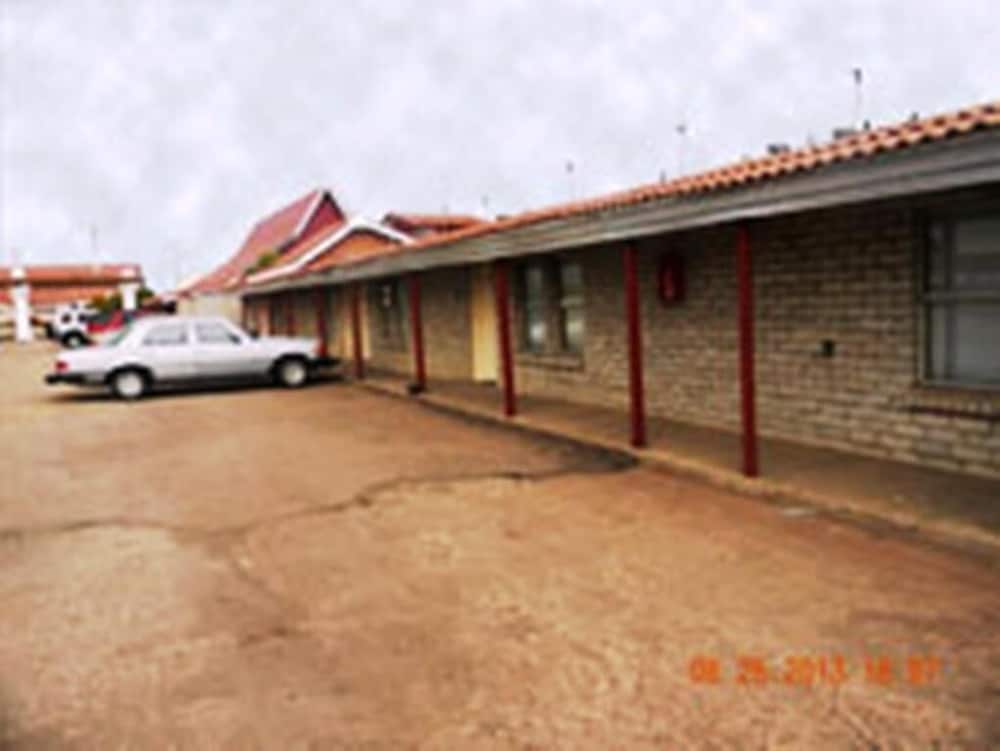 Nostalgic Stay Inn - Property Image 1