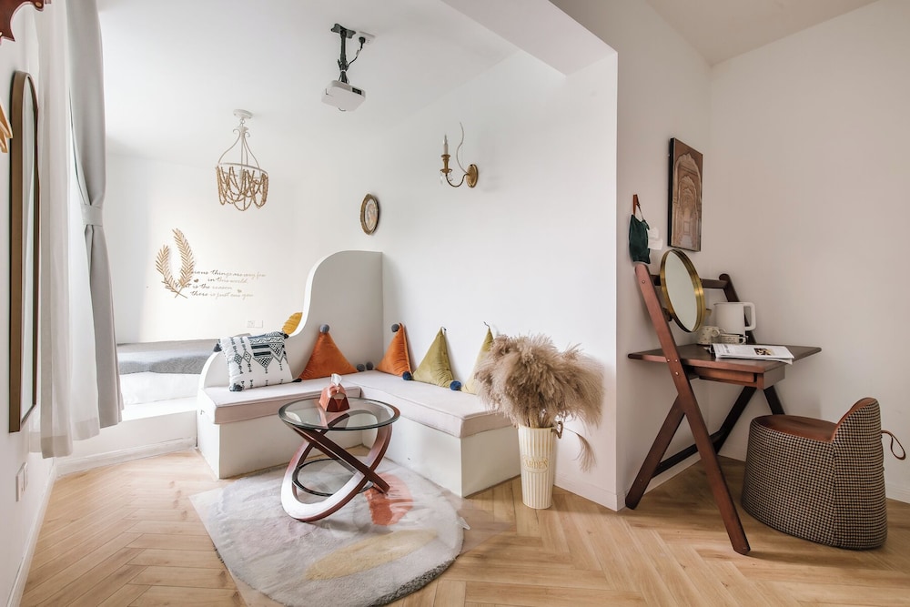 Shanghai Ruochu Designer Guesthouse-Near Shanghai Pudong Airport & Disneyland