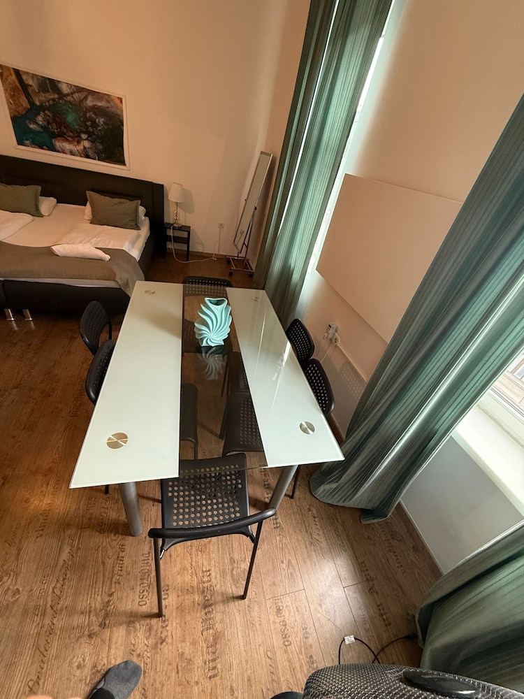 Affordable 2BR Apt Superb Location