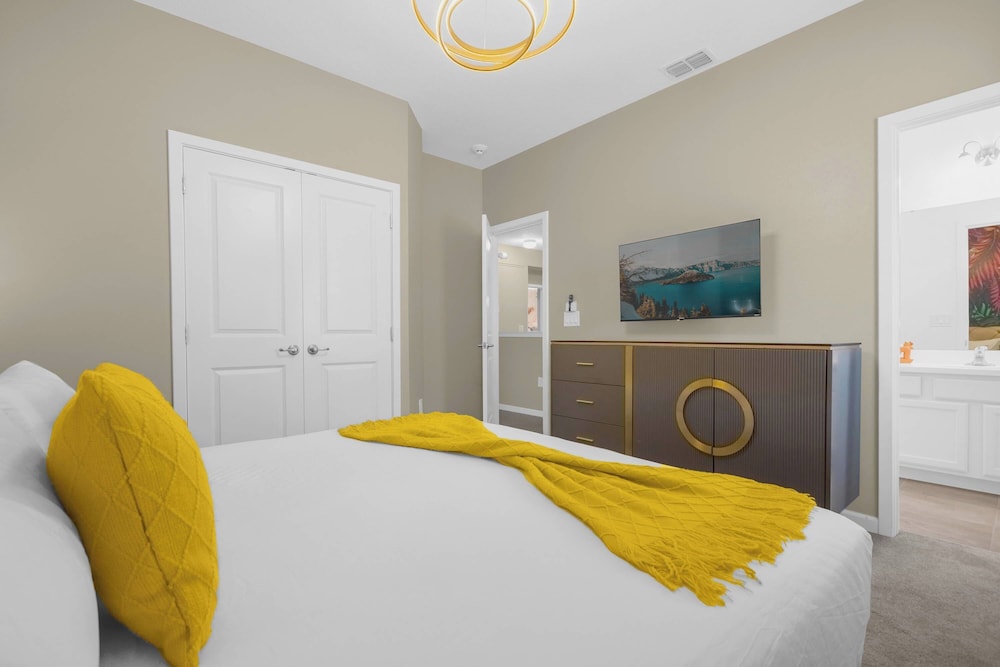 Upstay: Themed Family Home w Pool & Games Room