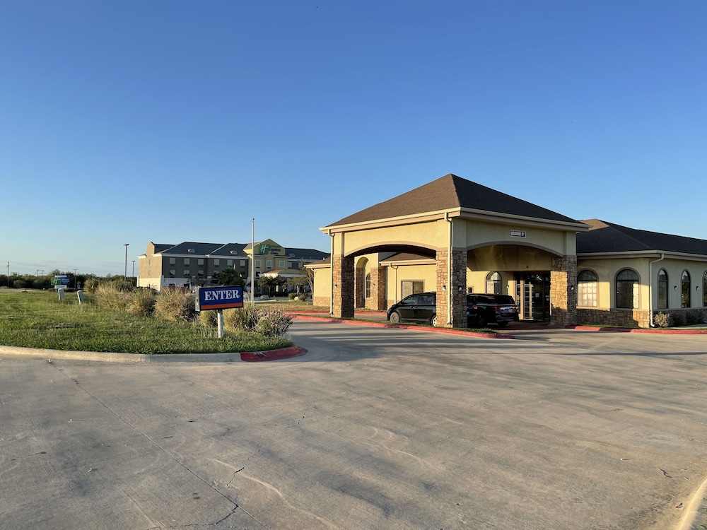Sunbridge Inn and Suites