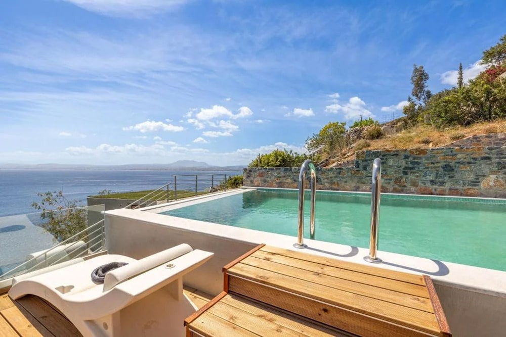 Eros Villa Crete
