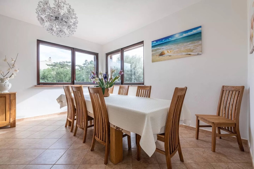 Amazing Detached Villa for 8 Guests Near Stintino