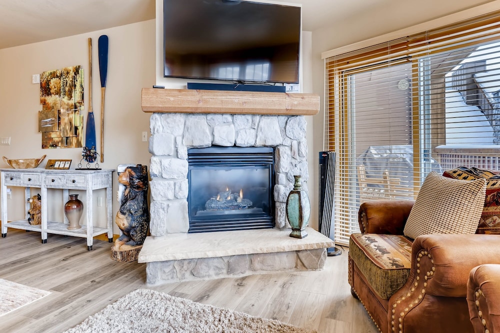 Updated 3br River Run-plenty Of Bedding & Kids Ski Free 3 Bedroom Condo by Redawning view 3