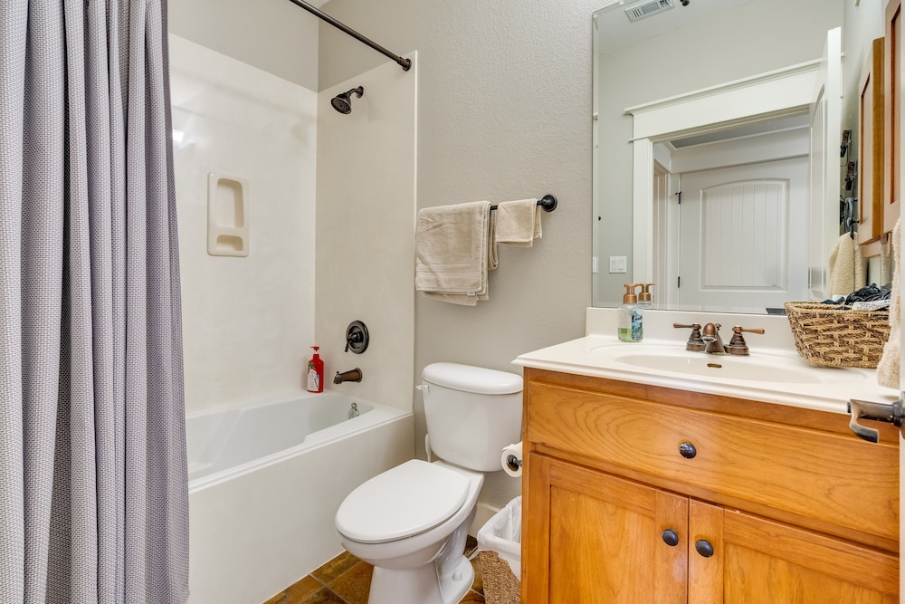 Jonestown Condo on Lake Travis w/ Community Pool! - Property Image 31
