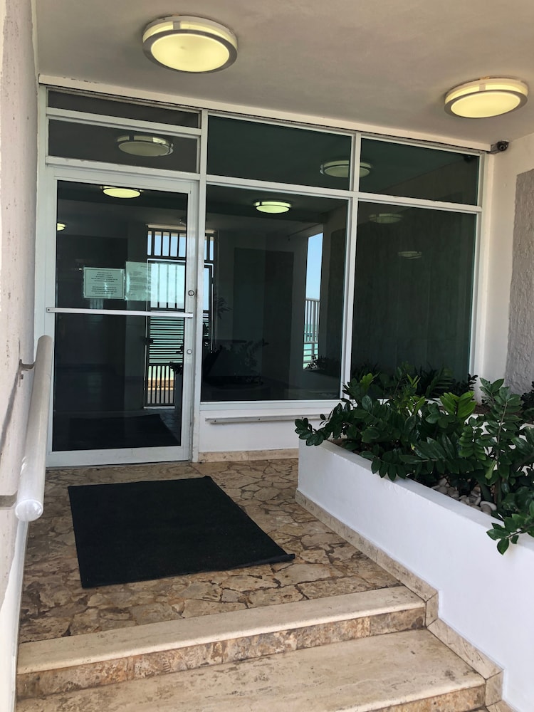 Amapola Beachfront Studio - Playamar