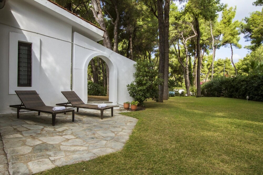 Sani Seaside Luxury - Thalia Pool Retreat photo 2