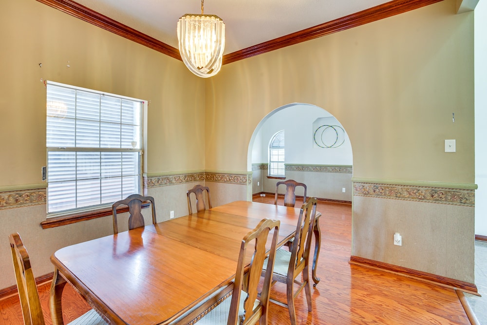4 Mi to Bourbon St: Spacious Retreat w/ Wet Bar! view 3