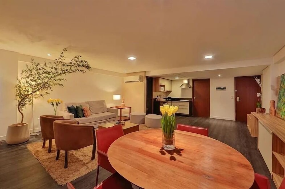 HY Beach Flats