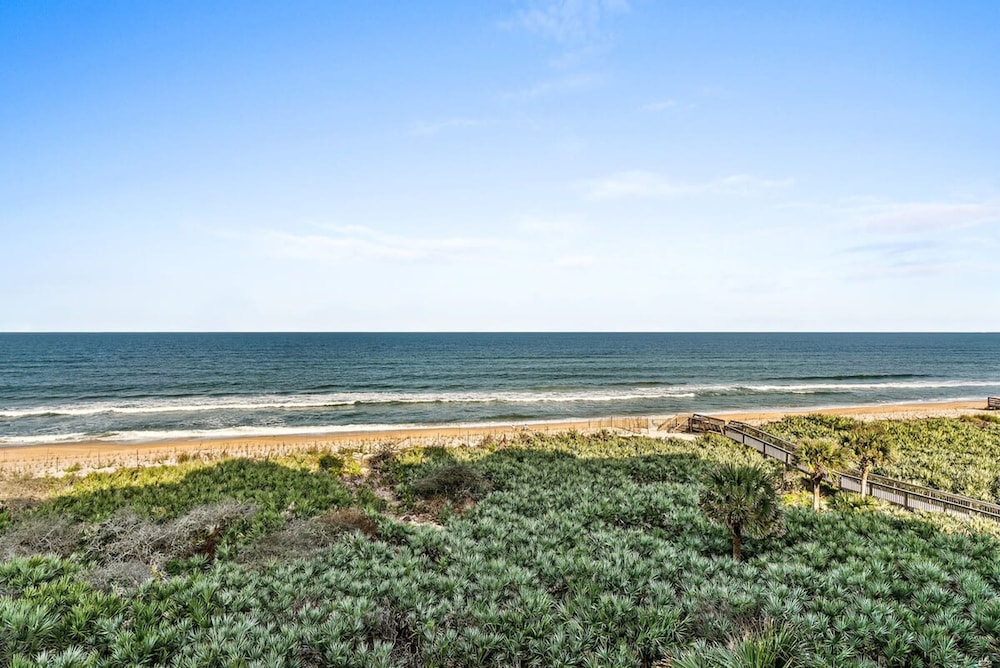 New Luxury Ocean Front 3 Bedroom 2 Bath Condo Sleeps 8 Cinnamon Beach Resort