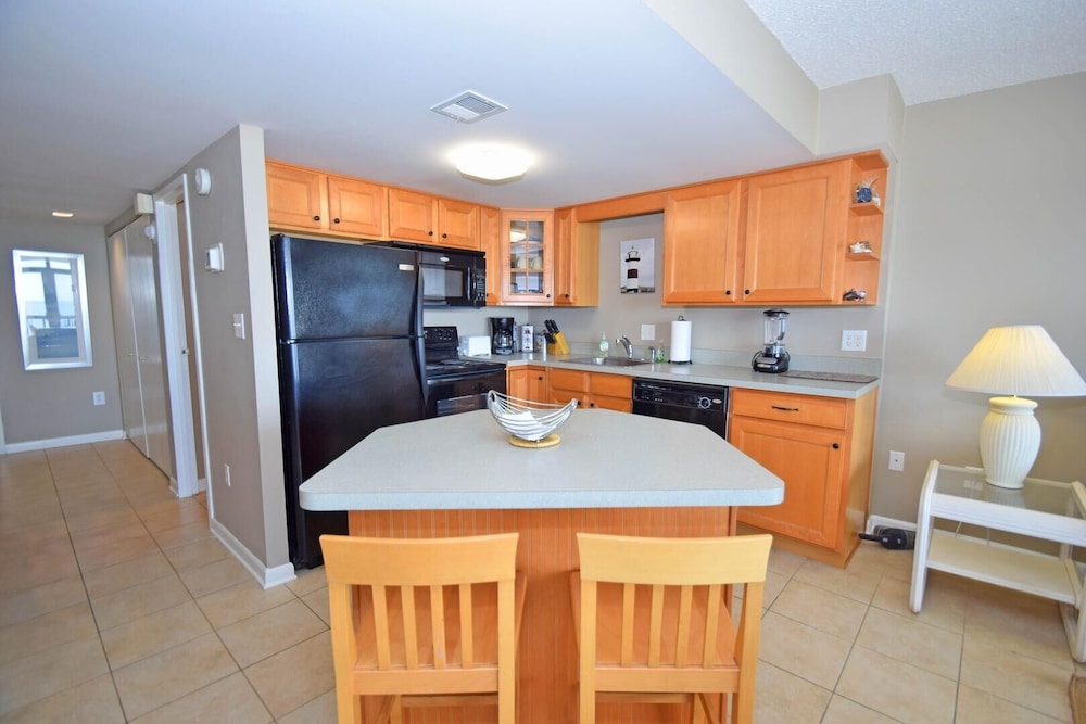 Irene 506 2 Bedroom Condo by RedAwning view 5
