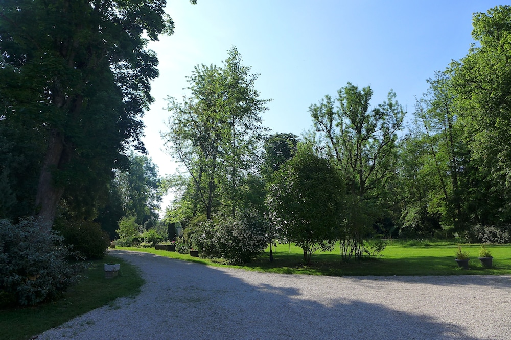 Photo 32