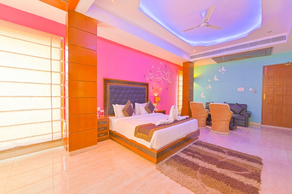 The Byke Grassfield Resort With Outdoor Pool, Shyam Nagar