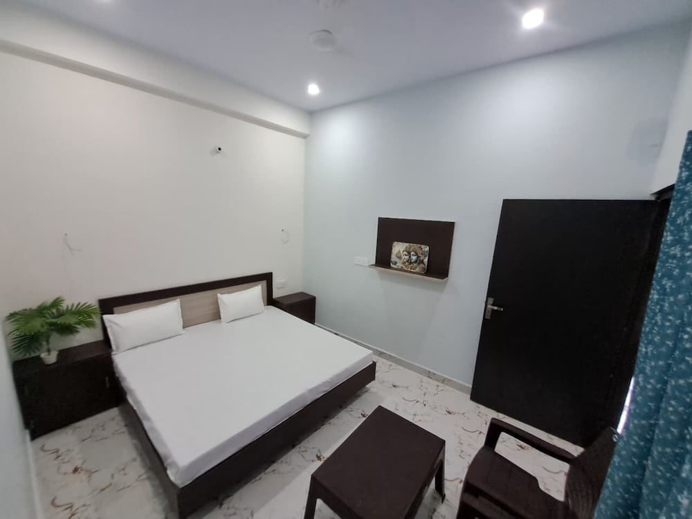 Brij Nandan Place